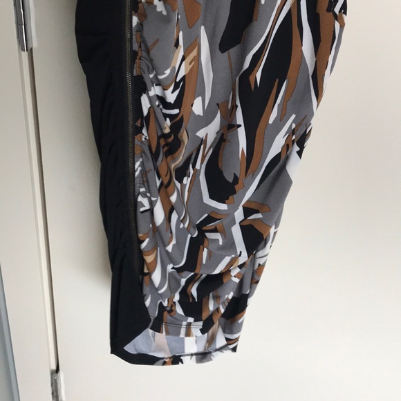 Brand New Dress - Picture 4 of 8